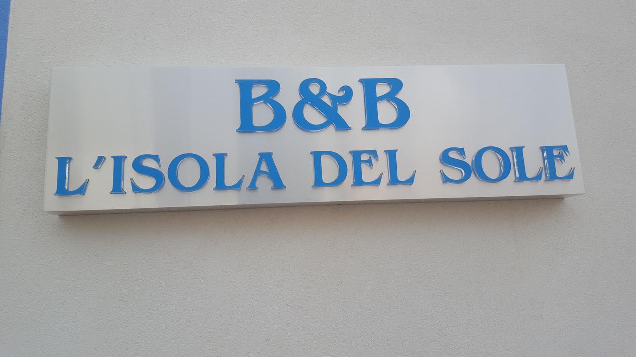L'Isola Del Sole Bed & Breakfast Castelluzzo Bagian luar foto