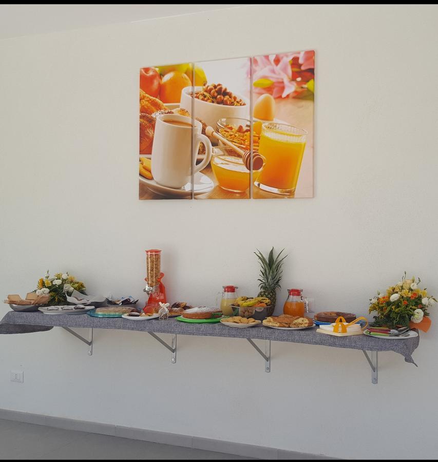 L'Isola Del Sole Bed & Breakfast Castelluzzo Bagian luar foto