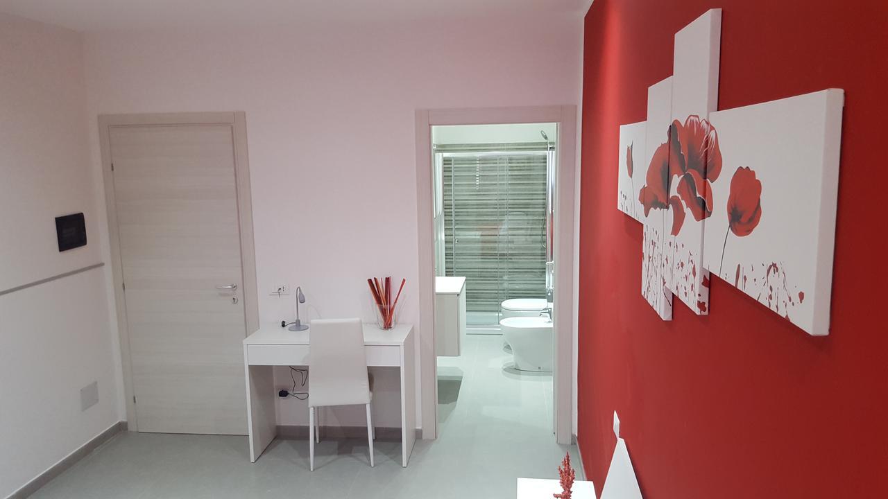 L'Isola Del Sole Bed & Breakfast Castelluzzo Bagian luar foto