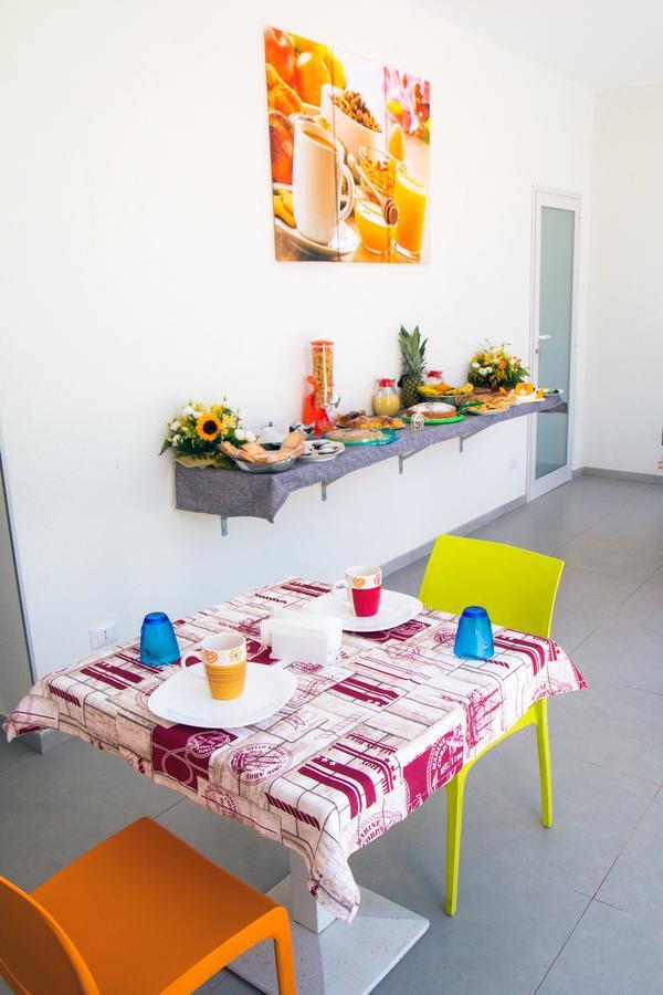 L'Isola Del Sole Bed & Breakfast Castelluzzo Bagian luar foto